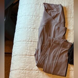 Aerie Offline Real Me Brown leggings with pockets